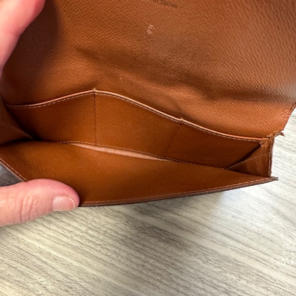 Authentic Louis Vuitton wallet in monogram canvas - Picture 4 of 9